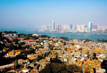 厦门鼓浪屿+南普陀寺解锁双景精华一日游【[景点丰富]精选鼓浪屿多个景点，探秘核心世遗景点，含老别墅歇脚下午茶 。】
