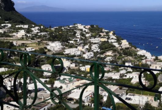 意大利那不勒斯普雷比席特+ 翁贝托长廊【中文专车-舒适纯净】【中文专车出行，景点灵活调整，打卡经典，游玩自己定义，无需等待，专属贴心服务，尽享惬意旅程】