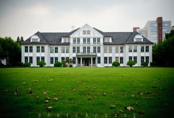 上海复旦大学 邯郸校区/江湾校区 入校参观 省心仅入园【[特别提醒]自由行产品，14岁以下免买，包出票的，14岁以下儿童免预约。一大最多带2小，多了会拦】