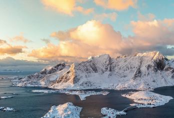 挪威罗弗敦大教堂+博物馆【中文专车-舒适纯净】【中文专车出行，景点灵活调整，打卡经典，游玩自己定义，无需等待，专属贴心服务，尽享惬意旅程】