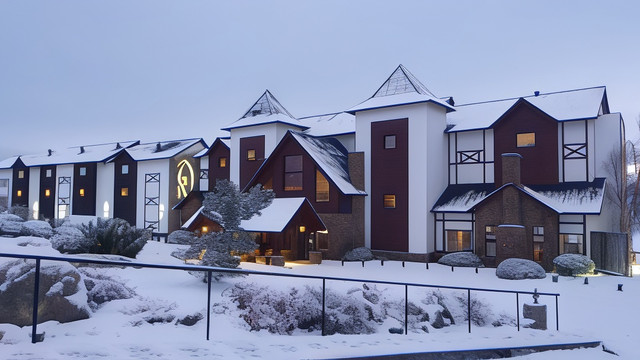 赛琳娜酒店加套房