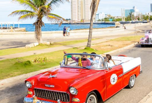 哈瓦那中央公园+国会大厦+大教堂+武器广场+哈瓦那大学一日游【古巴司机+中文导游（非华人）】