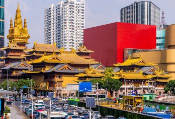 上海地铁14号线：静安寺+新天地+豫园+上海中心+黄浦江游览【主题纵深‌：”佛道文化-江南园林-都市金融-江河生态”，满足历史探索、自然观光、城市休闲的复合需求。】