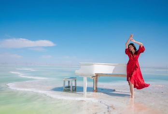 格尔木+察尔汗盐湖+东台吉乃尔湖+水上雅丹一日游【8人小团】【[真专业]五星司导专业服务，赠格尔木市区上门接送，出行无忧】