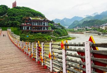 2人起发，茅台镇全景、、酒文化城，苟坝会议会址，一日活动【值得打卡】