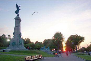 加拿大蒙特利尔植物园+皇家山公园+蒙特利尔地下城市一日游【精品包车，私享空间，上门接送，轻松出行】