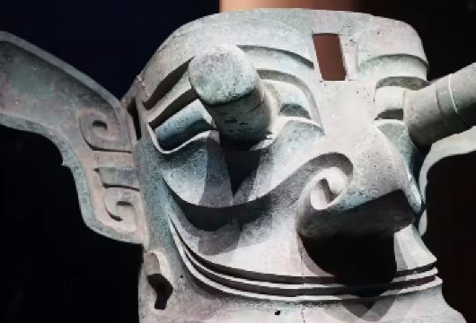 成都熊猫基地+三星堆包车一日游【穿越三千年！三星堆青铜秘境 + 熊猫基地国宝互动，人文与自然的沉浸式之旅】