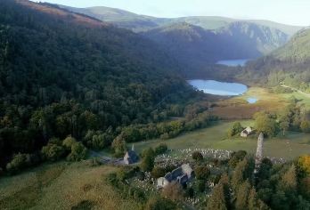 威克洛国家公园一日纪：山风、草甸与远方，编织爱尔兰记忆【包车游不拼车|中文司机服务|景点可调|可定制多日游】