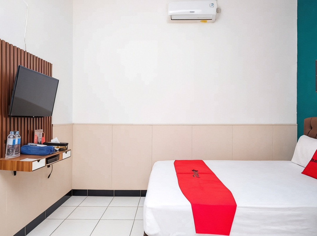 红多兹伊斯兰酒店-近马格朗阿克米尔