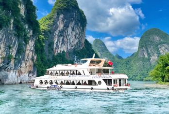 赠送遇龙河旅拍+可选漓江三星游船/竹筏+画廊古镇【8人团】【8月31日前出发专享：遇龙河旅拍服务（行程内包含民族服装1套，赠送精修1张或者7寸实体照片1张）】