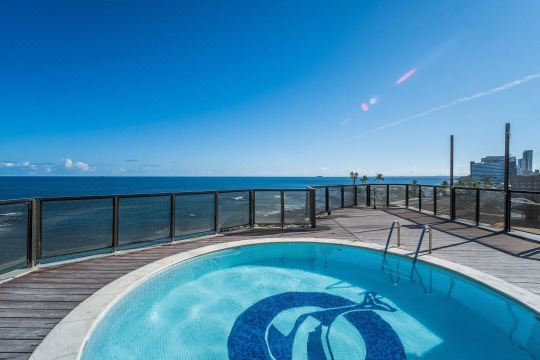 帶陽台和海景的公寓 - Ier0305