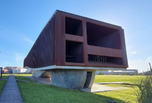 葡萄牙波尔图-阿威罗-慢游葡式水乡【中文包车自由行】【中文专车出行，行程自己定义，无需等待，专属贴心服务，尽享惬意旅程】