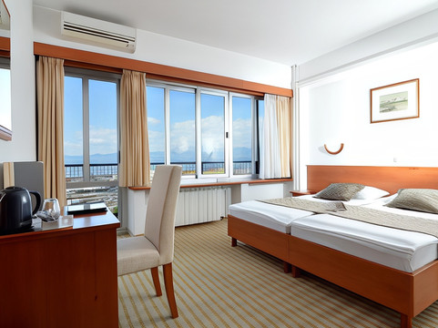 Podhum酒店住宿-奈波德酒店