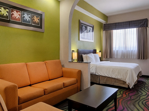 博尼塔斯普林斯酒店住宿-Days Inn & Suites by Wyndham Bonita Springs North Naples