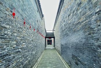 扬州个园【猩咖说|2H趣讲|含门票耳机】【[一单一团]独立小包团服务一对一，提供蓝牙讲解耳机，品质有保障】