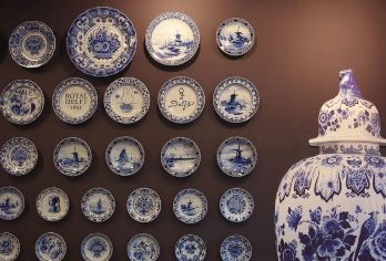 荷兰代尔夫特新教堂+蓝陶工厂+维米尔中心+老教堂包车一日游【代尔夫特理工大学校园+深度体验“荷兰故宫”蓝陶故乡，串联维米尔艺术、皇家历史与运河风情】