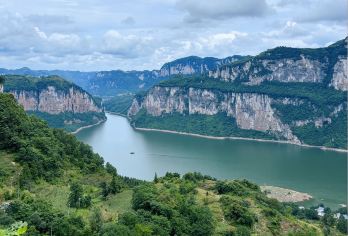 重庆：武隆天坑三桥+乌江画廊一日游 | 中英等多语种包车游#【车接车送，全中文服务，沟通无障碍，深度体验热门景点，行程景点可调】