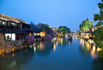 乌镇+西塘古镇一日游【乌镇西塘双水乡一日游 探秘江南古镇】【贴心赠送：1、门票:行程中所列景点门票】