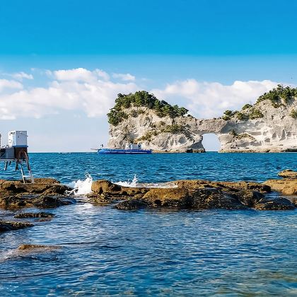 日本南纪白滨温泉+和歌山猫站长贵志电车+千畳敷+三段壁一日游