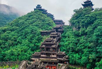 蚩尤九黎城|乌江画廊|龚滩古镇一日游|官方讲解|商务小团|【[千里画廊]千里乌江画廊，我们是三层大游船，彭水段画廊是山寨版乌江画廊无法比对的景色。】