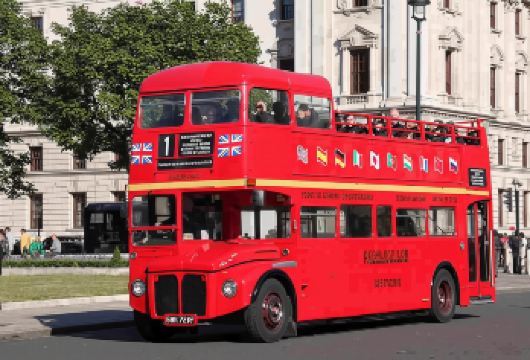 香港故宫文化博物馆太平山顶夜游维港+落日飞车20人一日游英俄【时光漫游 复古敞篷巴士“落日飞车”】