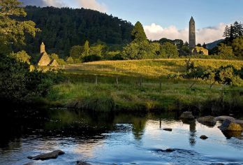 爱尔兰都柏林+威克洛山脉国家公园一日游/行程可调-中文专车【精选热门景点，高效游玩不走回头路，深度了解文化内涵，贴心服务保障，轻松享受旅程，性价比超高的旅行。】