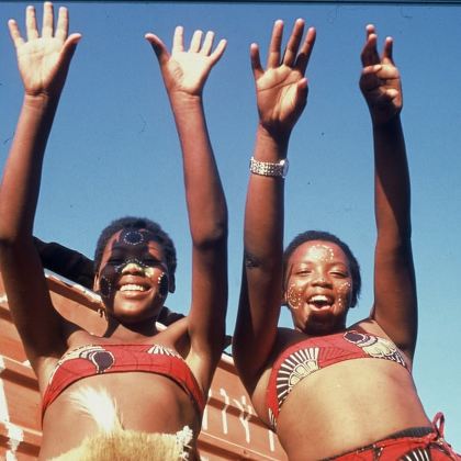 普莱滕贝格湾：科洛韦尼镇文化徒步之旅