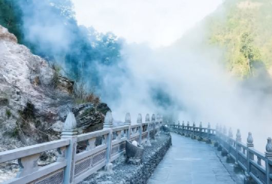 腾冲火山地质公园+热海一日游【2-8人舒适小团-纯玩无购物】【2-8人商务小团舒适出行，范围内酒店接送，轻松省心；】