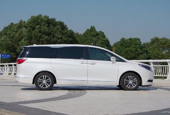 茶卡盐湖+青海湖+日月山【高端团】【高端团纯商务车（别克gl8、奔驰、丰田塞纳）八人封顶，享受舒适的游玩体验~】