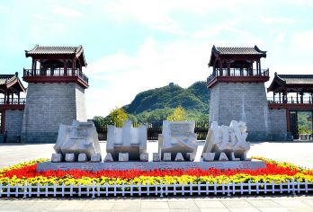 丹东断桥·长城·国门·战舰·界河游船·纪念馆包车一日活动【鸭绿江断桥，抗美援朝纪念馆，国门，虎山长城，丹东舰等经典景点全涵盖。】