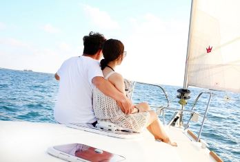 三亚游艇出海半日游【豪华游艇散拼+摩托艇体验+海钓】【无隐形消费，赠送海钓，摩托艇体验】