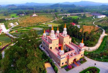 海口+文笔峰+梦幻香山1日游【真纯玩|无套路|服务态度好】【车辆15%空座率，严选安全舒适车辆，优秀当地老司机，熟悉路况，安全驾驶，服务态度好，真诚待客。】