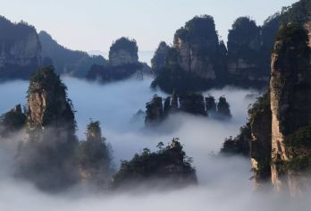 湖南张家界: 黄龙寨索道~金鞭溪峡谷~水绕四门~十里画廊Ｑ 【穿越唐僧师徒弟取经路，感受大自然氧吧！】