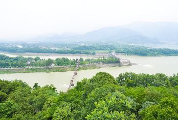 大熊猫繁育研究基地+都江堰一日游【包车游-拍1份=1辆车】【正规营运车辆， 安全方便，自由自在；】