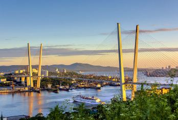 托比津纳海角+玻璃海滩+金角湾+列宁广场一日游【精品包车，私享空间，上门接送，轻松出行】