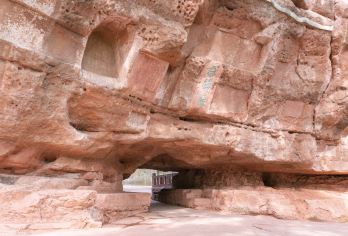 2人起私家团通天岩江南宋城郁孤台古浮桥一日游赣州上门接送【所选城市市区免费上门接送，方便快捷，省时省力（时间可微调）】