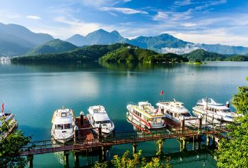 日月潭+九族文化村一日游【台中出发/拼团游/1人起订/私家接送，行程自由，体验原住民文化，激情漂流过山车，超高性价比】