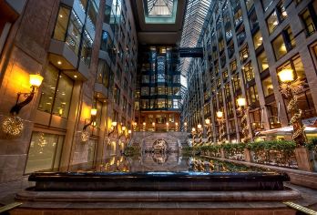 蒙特利尔+加拿大国会一日游【蒙特利尔-渥太华 -市区包车游】【注意：我们包车是10小时中文服务，不是友商的8小时~注意甄别~只包车-不拼车-不组团-市区上门接送】