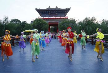 开封清明上河园+大相国寺+开封府+包公祠一日游【私家团】【私家小团丨小众玩法丨纯玩无购丨独立包车丨行程可调丨随停随走丨时间自由丨上门接送】