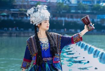 贵州荔波小七孔景区+西江千户苗寨1日游 夜游苗寨【[纯玩无购物]全程无购物+不进任何购物店+游览时间充足】