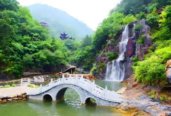 商洛棣花古镇秦岭江山景区【2-6人团】纯玩一日游【景区门票全含，景区游览时间充足，旅途行程自由，真纯玩，无套路，无任何强制消费，享受美好惬意旅行。】