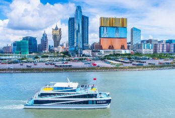 珠海湾仔旅游码头·澳门环岛游·海上观【港珠澳大桥】游船半日游【[赏]在船上近距离见证震撼世界的世纪工程--港珠澳大桥；】