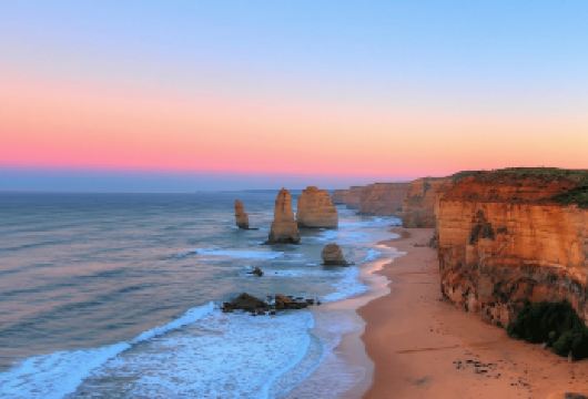 大洋路一日游【十二门徒+阿波罗湾+洛克阿德峡谷 墨尔本接送】【沿着澳大利亚壮丽的海岸线，收藏震撼人心的美景！】