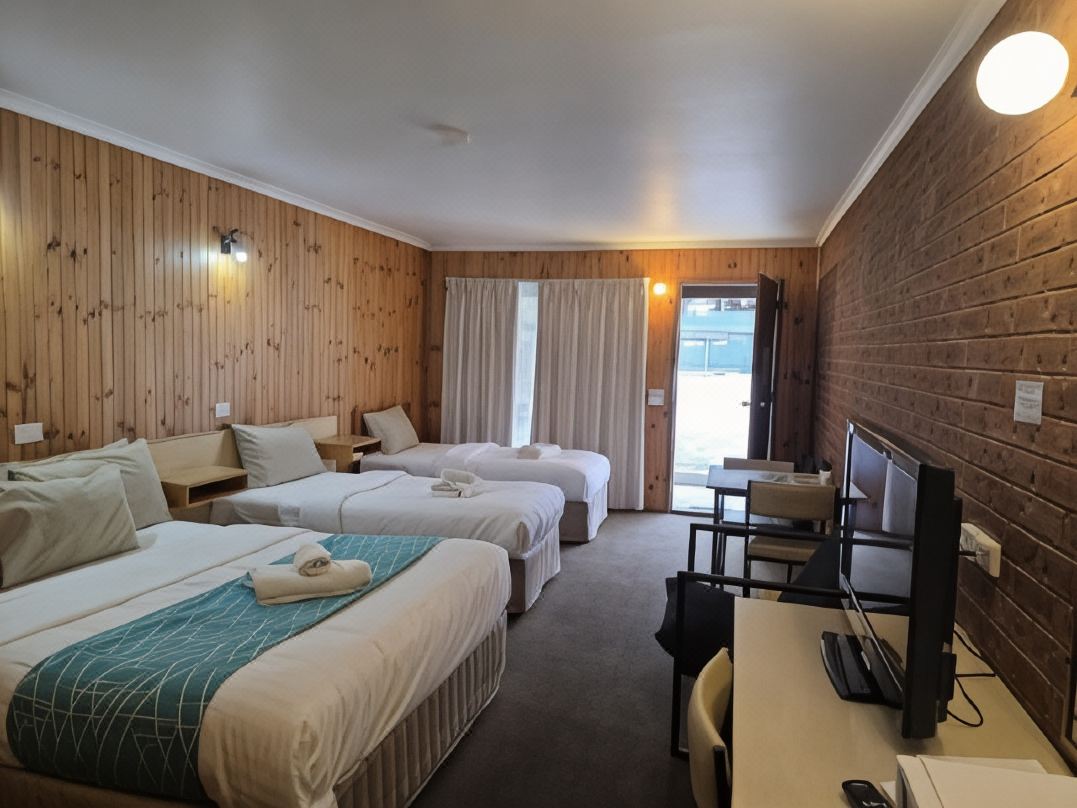 Country Roads Motor Inn