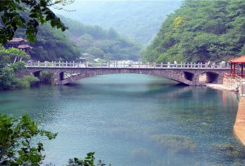 新乡八里沟景区一日游【邯郸出发】【国家地质公园、自然称猴保护区,她答萃了大行山水精华,集奇、险、俊、秀、幽于一谷,号称“大行之魂】