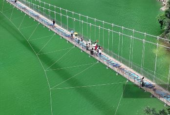 蝴蝶岩一日游/2-8人精致小团+上门接【[品质保证]纯玩无购物/不进店/无强制性消费，拒绝走马观花，体验恩施山水如画】