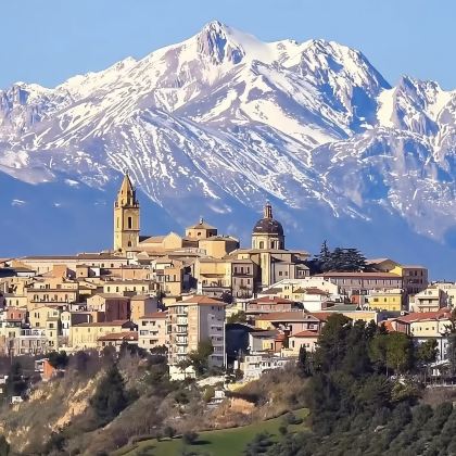 经典环线99喷泉+圣伯纳迪诺教堂+西班牙城堡+公园+大萨索山