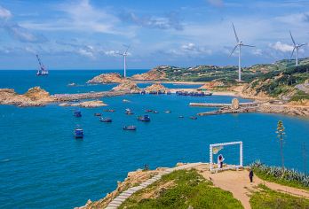 福建福州平潭岛一日游【深度游玩天天发团+高性价比跟团游】【[纯净海天]亲子游醉佳选择海岛游路线！我们想去找寻的那一份童真！海蚀石柱的半洋石帆！】