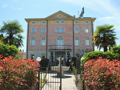 诺文塔迪皮亚韦酒店住宿-Park Hotel Villa Leon d'Oro