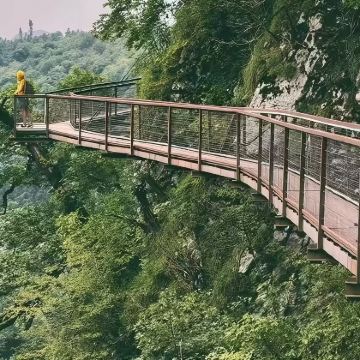 漫游第比利斯周边往返：普罗米修斯溶洞